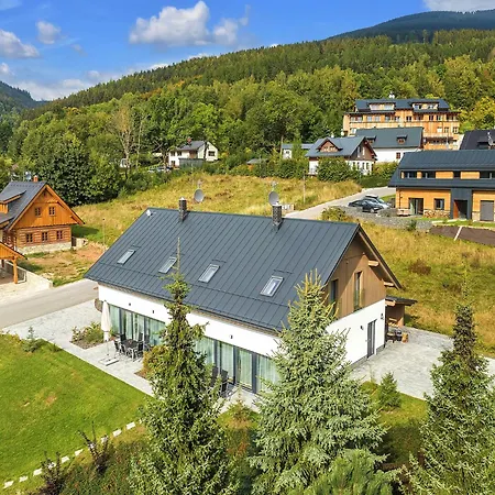 In Near Villa Černý Dŭl